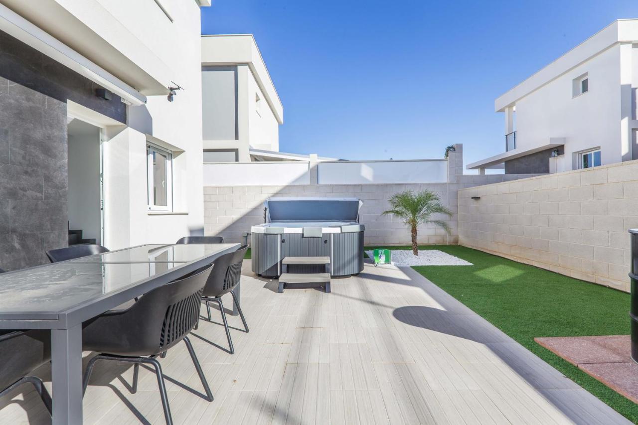Casa Bos Dolpfin Wellness Luxury Entire Villa Pool & Jacuzzi Gran Alacant Near Beach Puerto Marino 外观 照片